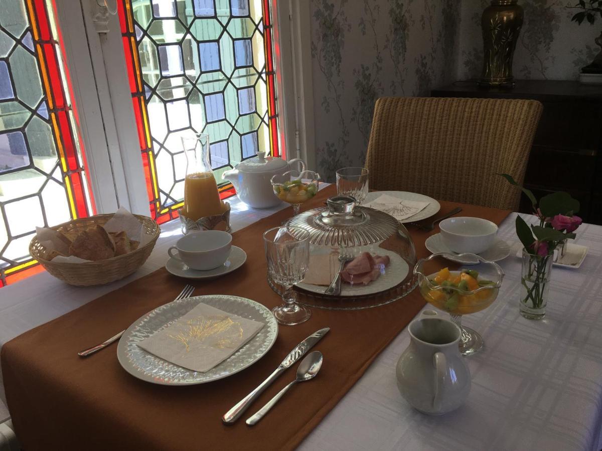 Bed and Breakfast Manoir De L'Epine Saint-Séverin Esterno foto