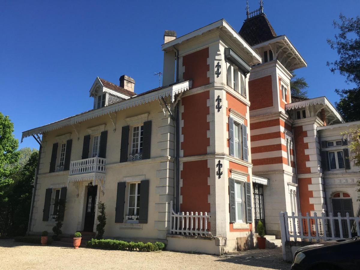 Bed and Breakfast Manoir De L'Epine Saint-Séverin Esterno foto