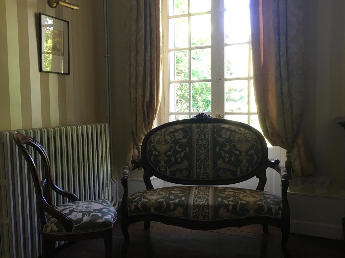 Bed and Breakfast Manoir De L'Epine Saint-Séverin Esterno foto