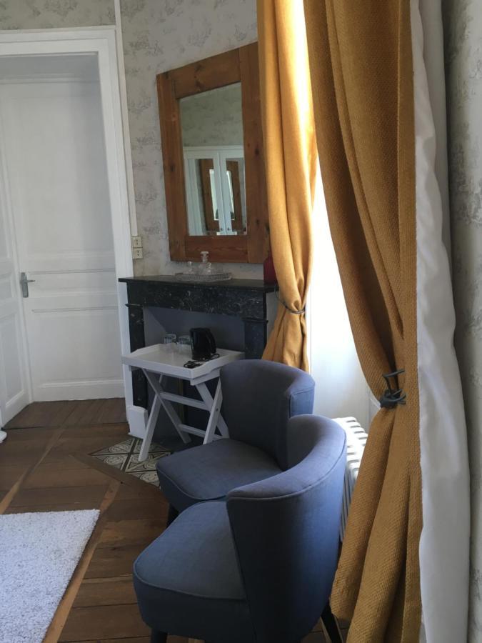Bed and Breakfast Manoir De L'Epine Saint-Séverin Esterno foto