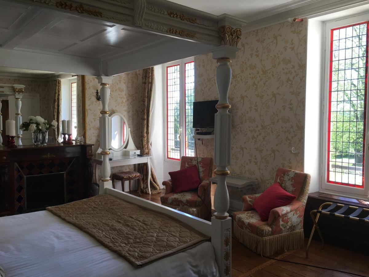 Bed and Breakfast Manoir De L'Epine Saint-Séverin Esterno foto